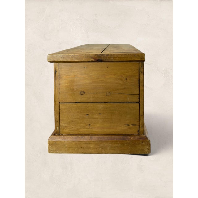 Early 20th Century Early 20th Century English Pine Antique Blanket Chest For Sale - Image 5 of 8