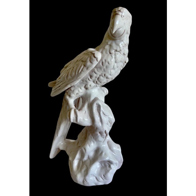 1970s Vintage White Handcrafted Italian Ceramic Tropical Palm Beach Parrot Figure For Sale In Miami - Image 6 of 13
