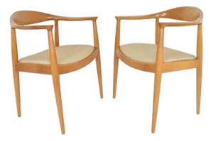 Mid 20th Century Pair of Hans Wegner Round Chairs