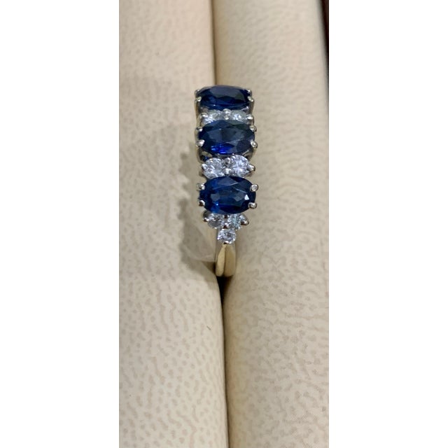 Gemstone 2.5ct Blue Sapphire & 0.6ct Diamond Cocktail Ring in 18 Karat White Gold Estate For Sale - Image 7 of 18