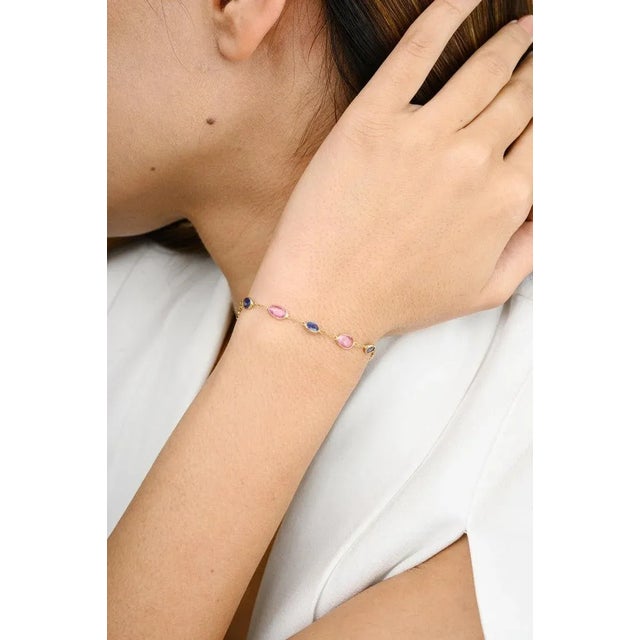 4.25 Carats Uncut Multi Sapphire Rainbow Bracelet in 18k Gold For Sale - Image 4 of 13