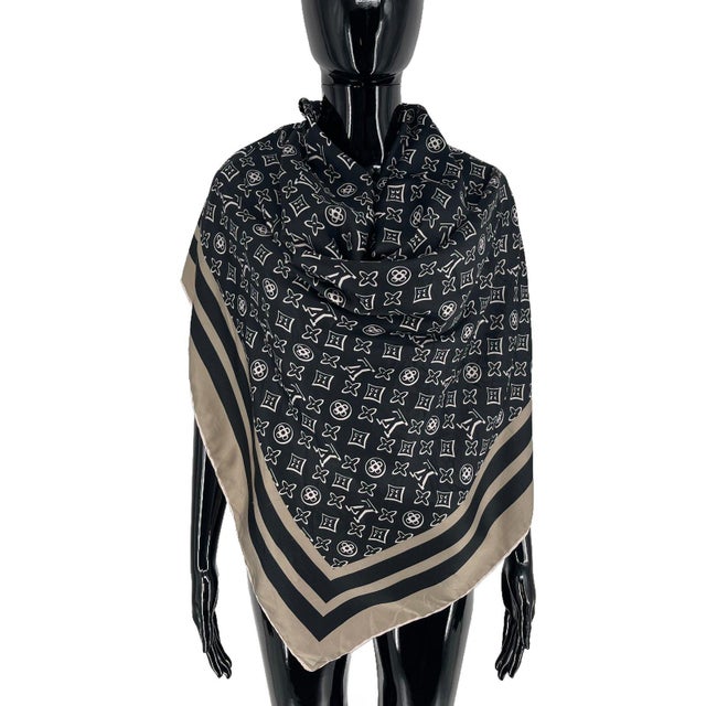 Louis Vuitton Louis Vuitton Black Monogram 100% Silk Scarf For Sale - Image 4 of 8