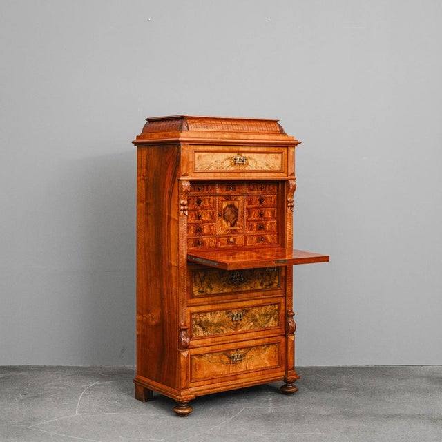 Gründerzeit Office Desk in Walnut, 19th Century For Sale - Image 4 of 18