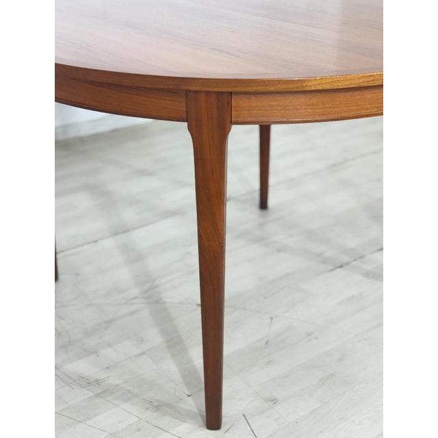 Round Dining Table in Teak For Sale - Image 6 of 9