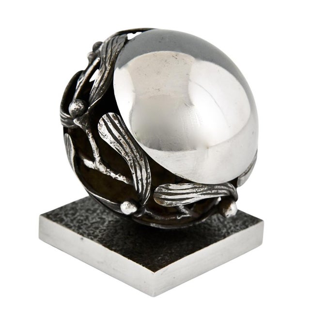 Art Deco Wrought Iron Mistletoe Paperweight by Edgar Brandt, France, 1921 For Sale - Image 9 of 12