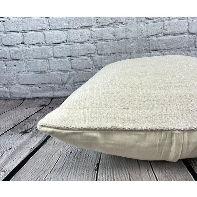 20 x 20 Hemp Pillow Turkish Cushion Natural Grayish White Pillow Cushion Cover For Sale - Image 4 of 4