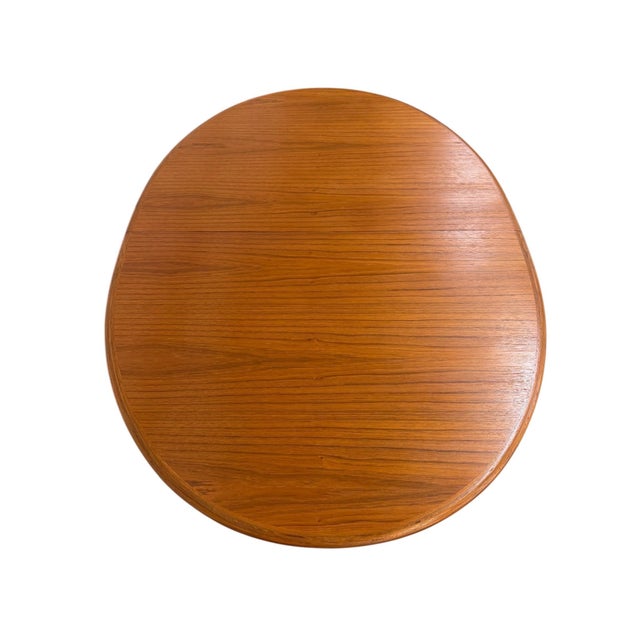 1980s Vintage Danish Modern Oval Teak Dining Table - Refinished! For Sale - Image 5 of 9