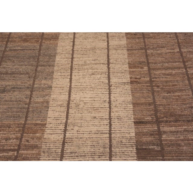 Nazmiyal Collection Brown Earthy Modern Rug For Sale In New York - Image 6 of 6