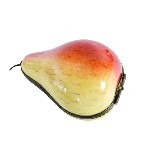 Late 20th Century French Limoges Porcelain Half Pear Figural Trinket Box by Parry & Vieille (p.V.) For Sale In Atlanta - Image 6 of 10