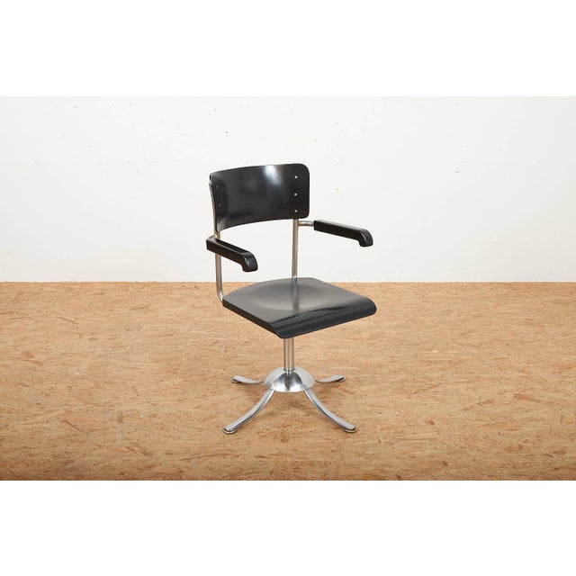 Bauhaus Metal Swivel Desk Chair with Molded Plywood Seat and Back by Rudolf Vichr for Vichr a Spol, Prague, Former Czechoslovakia, 1930s For Sale - Image 3 of 13