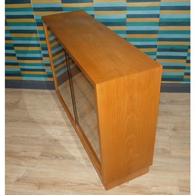 Display Cabinet in Elm and Glass, 1960s For Sale - Image 4 of 16