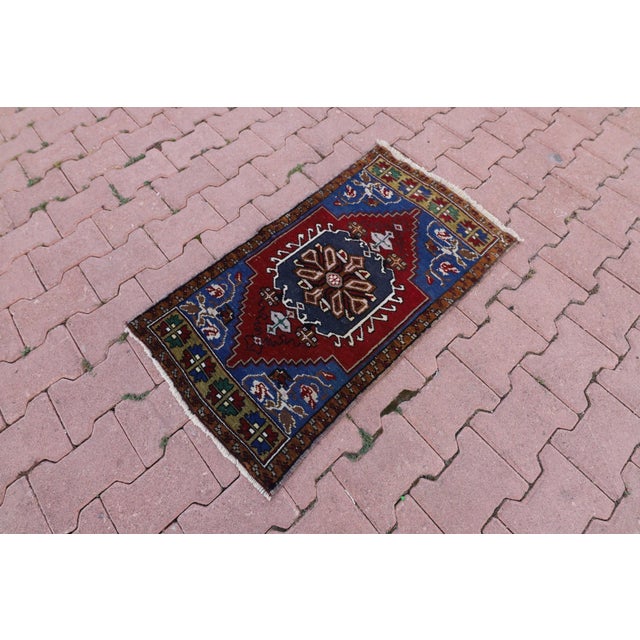 Size: 1.9 x 3.1 ft ( 55 x 94 cm) 21 x 37 inches Color: Organic Natural Dye ( Blue,Red,White,Brown ) Material: 100% Hand...