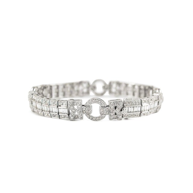Late 20th Century Vintage Style 18k White Gold 5.05ctw Diamond Art Deco Cocktail Link Bracelet For Sale - Image 5 of 8
