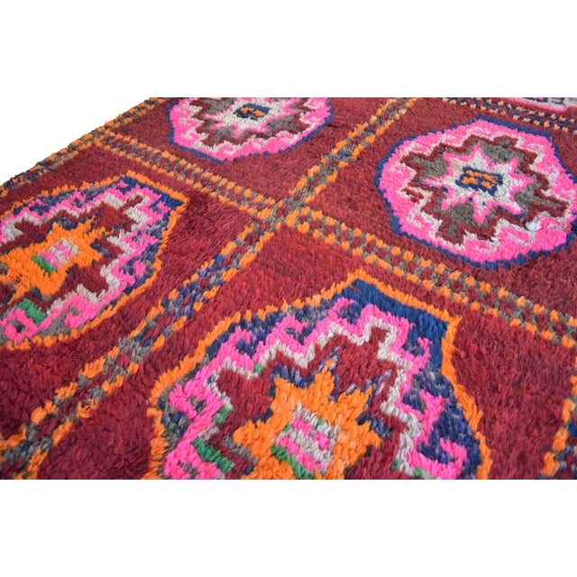 1950s Deep Burgundy & Hot Pink Vintage Rug | 4x6 Turkish Rug Geometric Wool Kilim | Mid Century Tribal Accent - 3′10″ X 6′3″ For Sale - Image 5 of 11