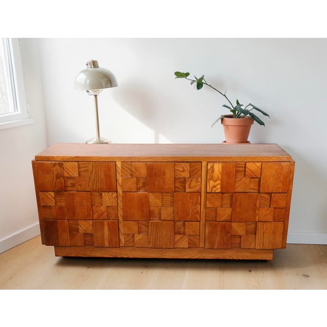 Brutalist Lane Staccato Block Front Nine Drawer Dresser C. 1970's For Sale - Image 11 of 17