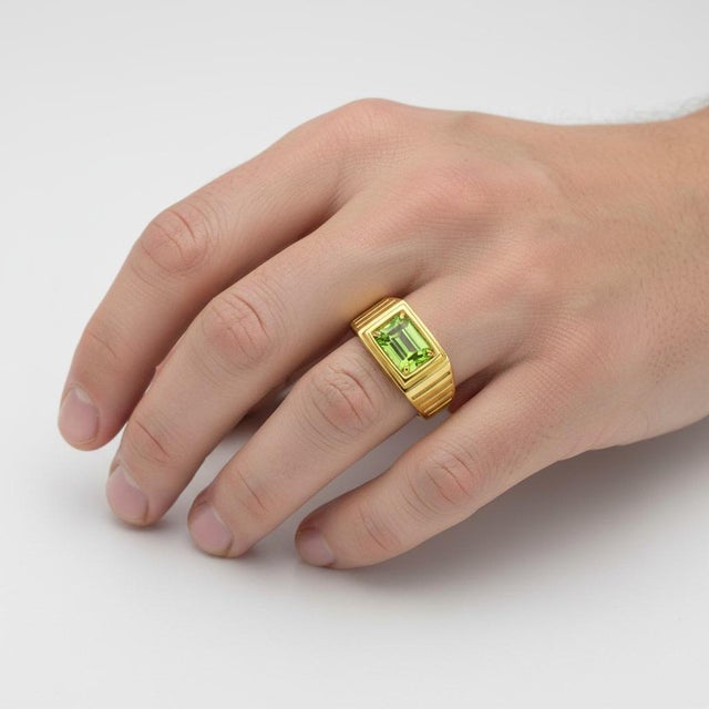 Modern Art Deco Signet Ring for Men With Peridot, Silver, Gold, Size 10 For Sale - Image 3 of 7