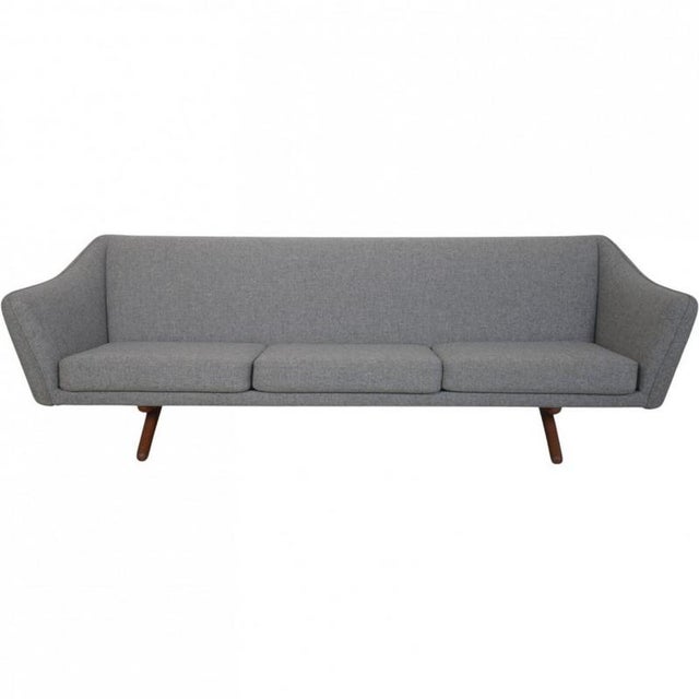 ML-90 Three-Seater Sofa in Hallingdal 130 Fabric by Illum Wikkelsø, 1960s For Sale - Image 17 of 17
