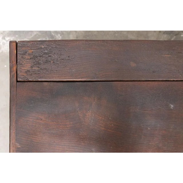 Chest made in the 20th century with antique solid oak wood Solid and sturdy, very heavy, with signs of age that give it a...