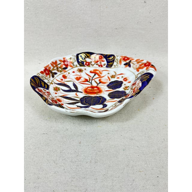 Vintage Asian Floral Serving Dish. This is a pre-owned item so please see all pictures and ask any questions.