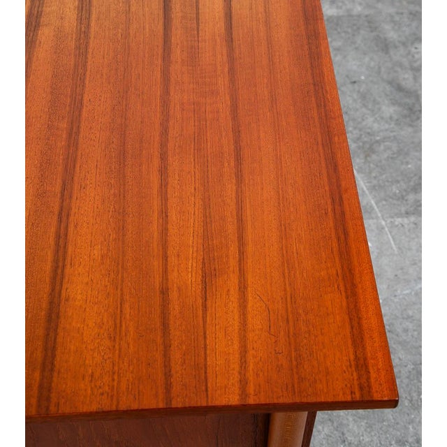 Mid Century Danish Modern Desk Executive Teak 6 Drawer Lock Floating MCM For Sale - Image 9 of 11