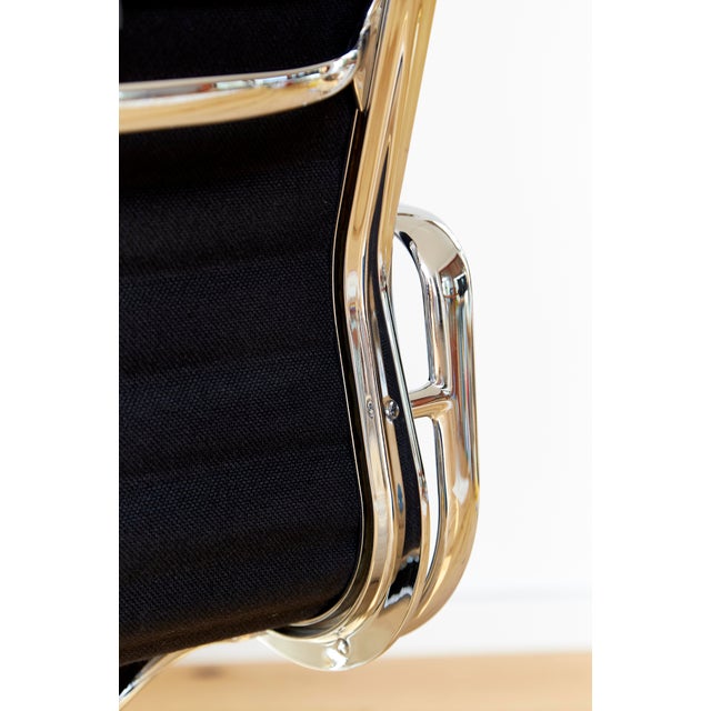 EA 108 Swivel Chair by Charles & Ray Eames for Vitra For Sale - Image 3 of 13