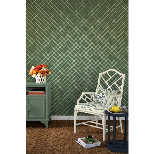 A fabulous and fresh take on lattice, a freeform, painterly design that marries tradition with contemporary stylings....