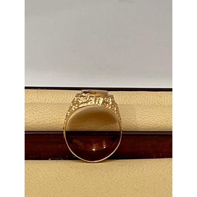 Metal Gold and Ruby 14 Karat Yellow Gold Ring Vintage Unisex For Sale - Image 7 of 18