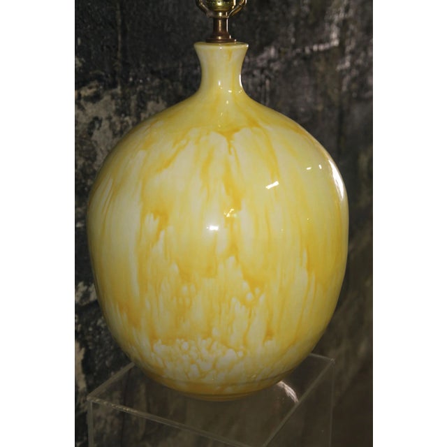 Mid-Century Modern Midcentury Yellow Drip Glaze Table Lamp For Sale - Image 3 of 6