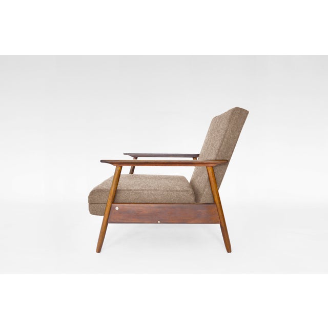 Vintage Convertible Sleeping Armchair by Valerija Ema Cukermanienė for Vilniaus Baldų Kombinatas, 1960s For Sale - Image 4 of 8