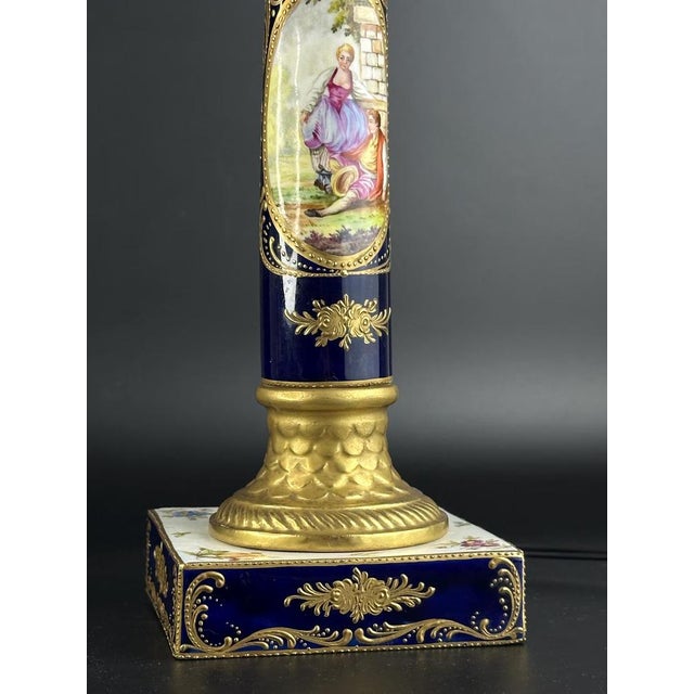 French Hand-Painted Porcelain Table Lamp from Syra Barcelona, 1930s For Sale - Image 3 of 8