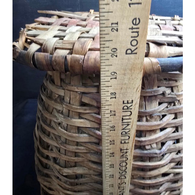 Antique Northeast Woodlands Style Lidded Pack Basket Heavy Splint Black Ash Gathering Vessel For Sale - Image 10 of 12
