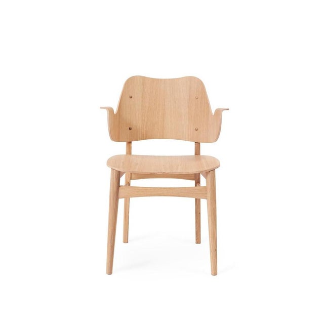 Gesture Chair White Oiled Oak by Warm Nordic Dimensions: D56 x W53 x H 80 cm Material: Teak or white oiled solid oak,...