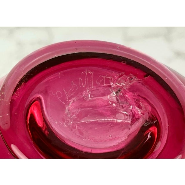 Large 12" Signed Paul Bendzunas Magenta & Gold Fleck Hand-Blown Art Glass Handkerchief Bowl For Sale - Image 12 of 12