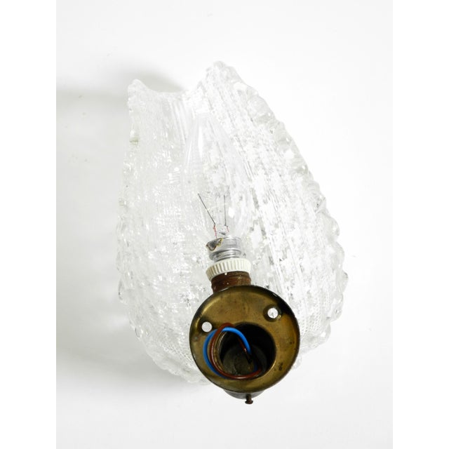 Italian Murano Glass Wall Lamp in the Shape of a Leaf from Barovier & Toso, 1960s For Sale - Image 6 of 14
