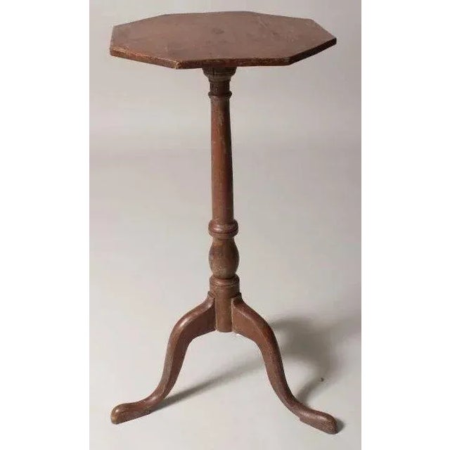 Late 18th Century American Federal Paint Decorated Octagonal Side Table or Candlestand For Sale In New York - Image 6 of 10
