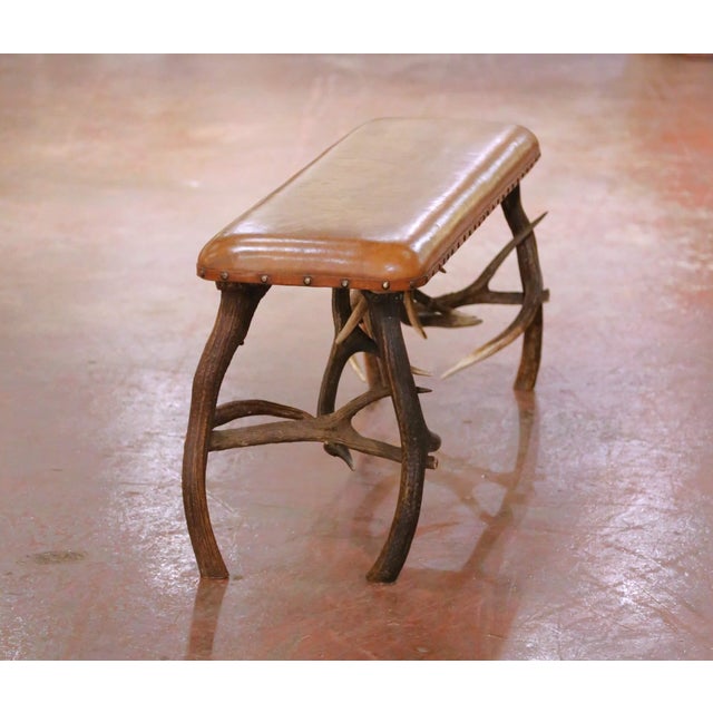 Rustic European Early 20th Century Austrian Black Forest Antler Lodge Bench With Leather Seat For Sale - Image 3 of 9