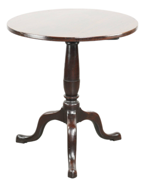 Round Antique English Tilt-Top Table/Side Table from the Early 19th Century with a Patina.