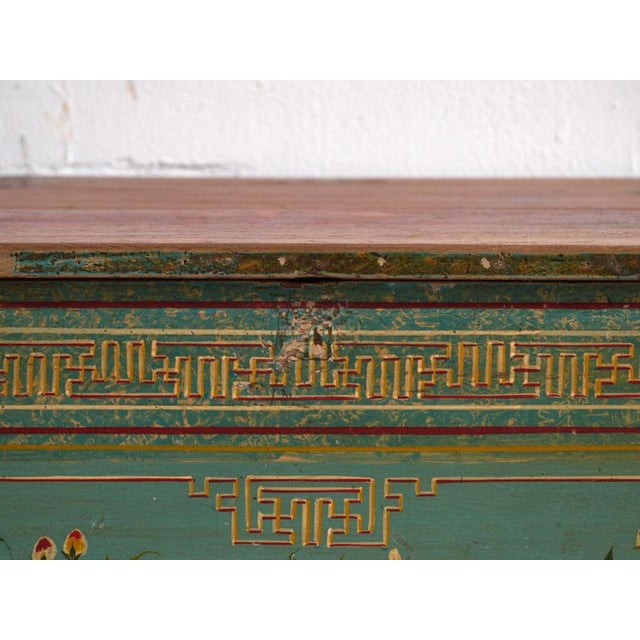 Brown Antique Chinese Pine Trunk from Amaru, Dongbei For Sale - Image 8 of 11