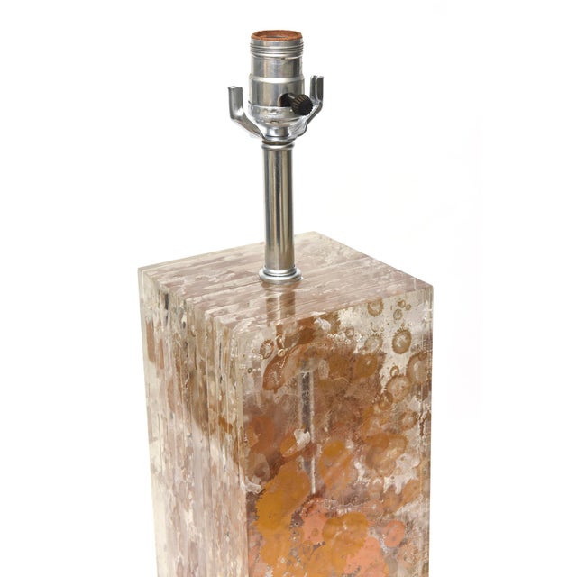 Metal 1970's Vintage French Lucite Column Table Lamp With Copper and Gold Leaf by Romeo Paris For Sale - Image 7 of 10
