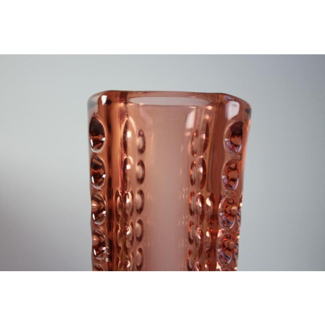 Gold Mid-Century Modern Pink Pressed Glass Vase by Rudolf Jurnikl, 1960 For Sale - Image 8 of 12