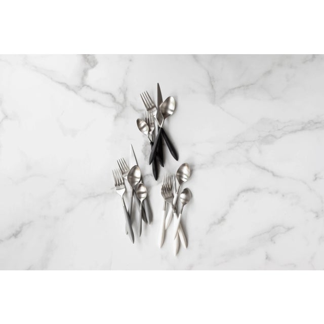 Italian VIETRI Ares Argento & White Five-Piece Place Setting For Sale - Image 3 of 8