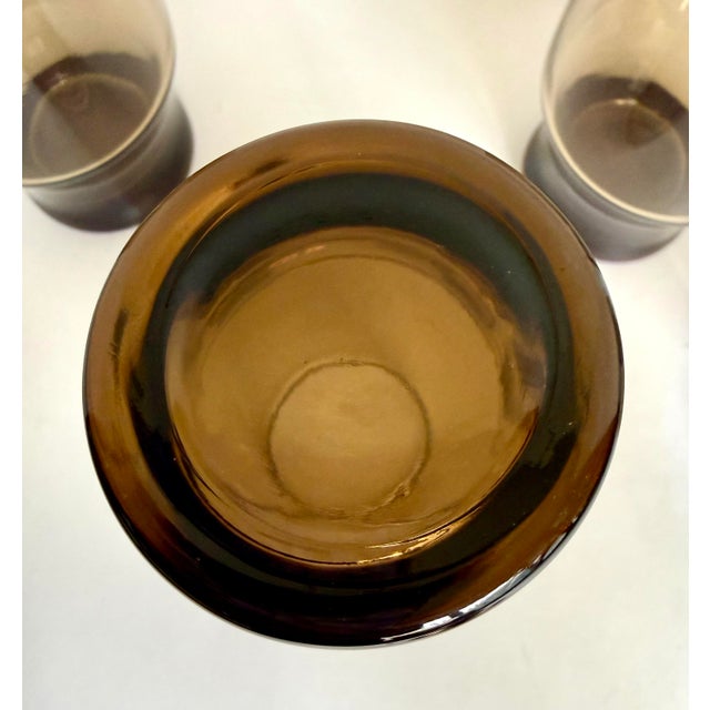 Set of 5 Mid-Century Modern Smoky Brown Architectural Beverage Glasses For Sale - Image 4 of 7