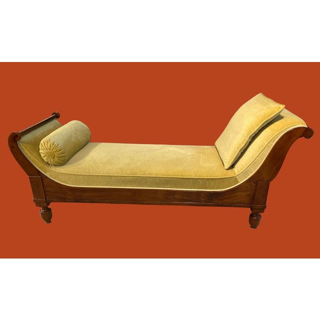 Chaise Lounge in Mahogany For Sale - Image 3 of 3
