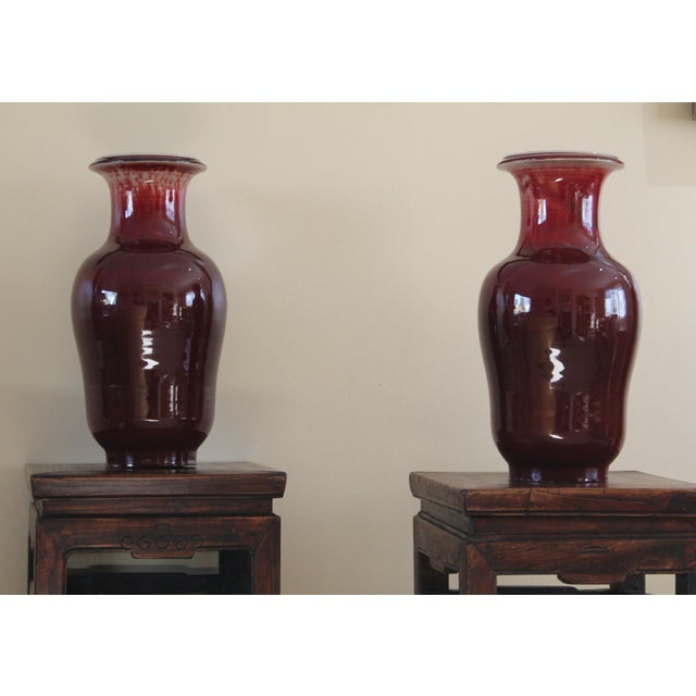 Chinese Early Qing Dynasty Sang De Boeuf Vases, Set of 2 For Sale - Image 3 of 18