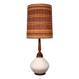 1950s Maria Kipp Mid-Century Organic Modern Natural Reed Woven Shade With Ceramic Lamp For Sale