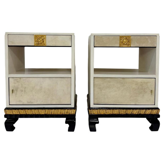 Italian Art Deco Parchment, Gold Leaf and Black Lacquer Nightstands, 1940s, Set of 2 For Sale - Image 14 of 14