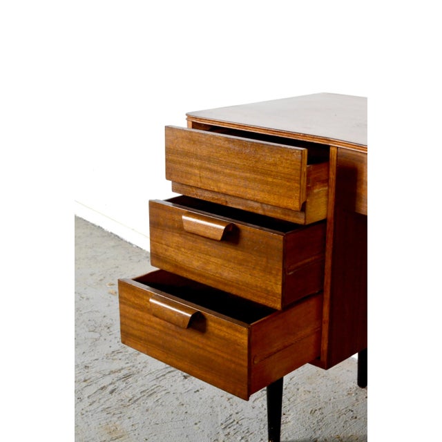 Brown Concave Desk in Walnut by Gunther Hoffstead for Uniflex, 1960s For Sale - Image 8 of 10