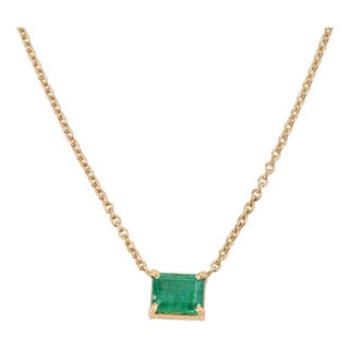 Minimalist Natural Zambian Emerald Solitaire Pendant Necklace in 14k Yellow Gold For Sale