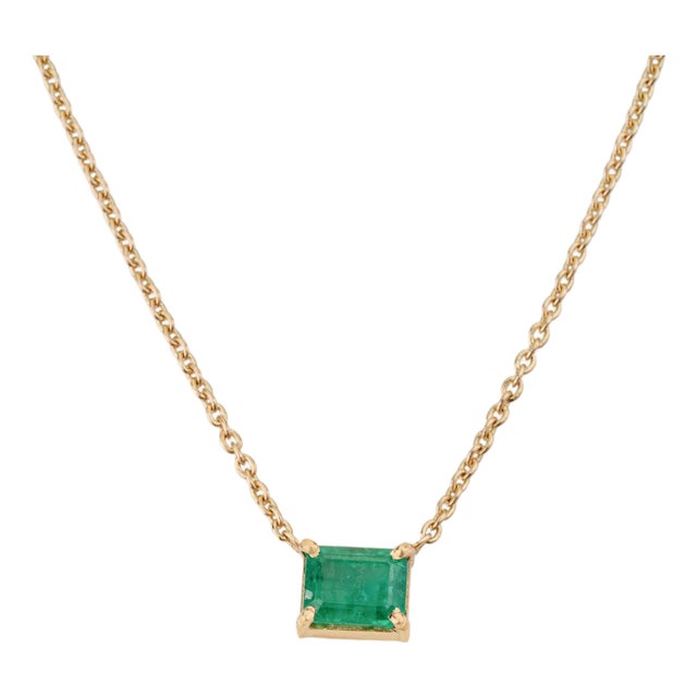 Minimalist Natural Zambian Emerald Solitaire Pendant Necklace in 14k Yellow Gold For Sale