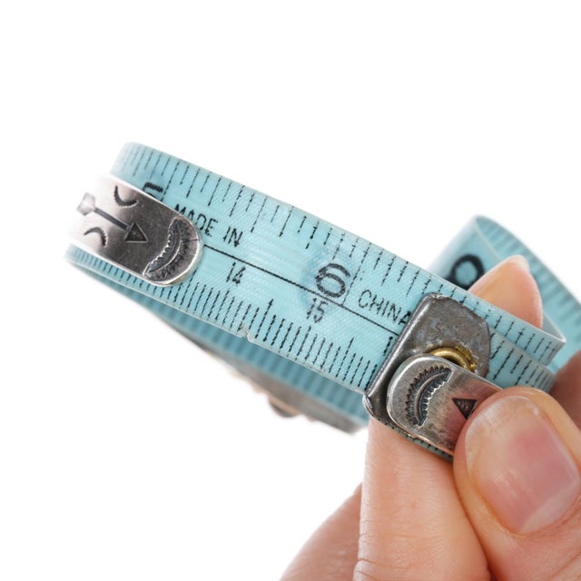 6.25" c1940's Navajo Fred Harvey thunderbird cuff bracelet with gem turquosie For Sale - Image 9 of 10